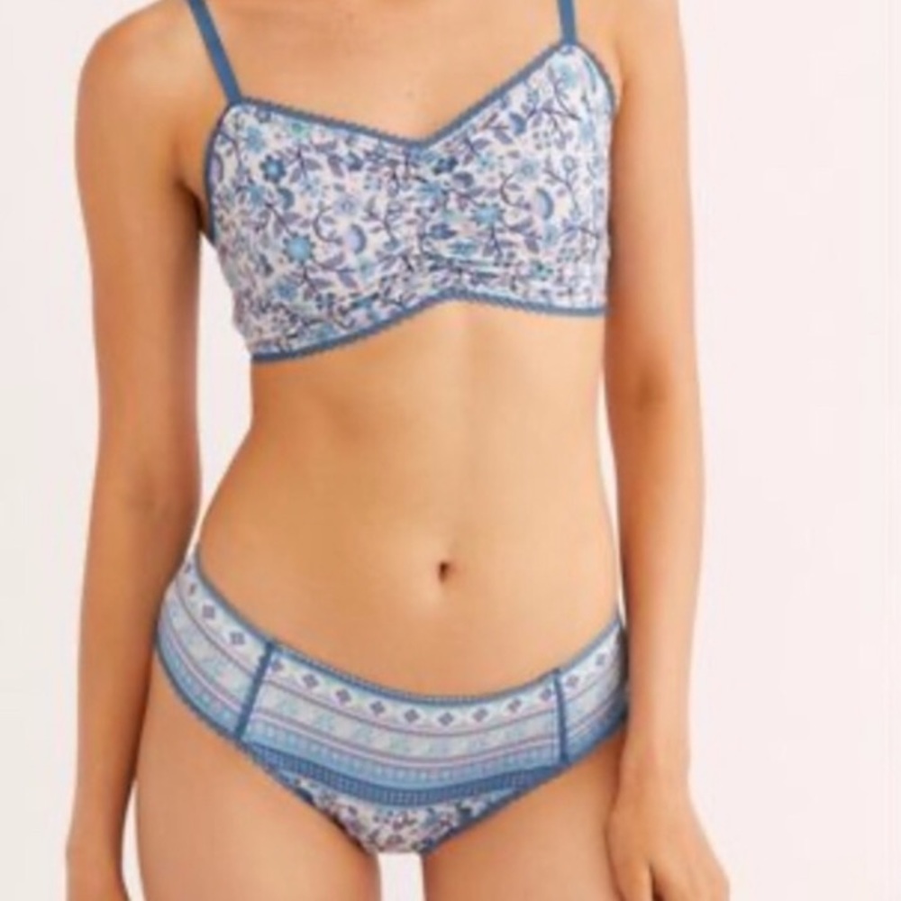 NEW Spell Dahlia Bralette and Bloomers SET - Picture 4 of 15